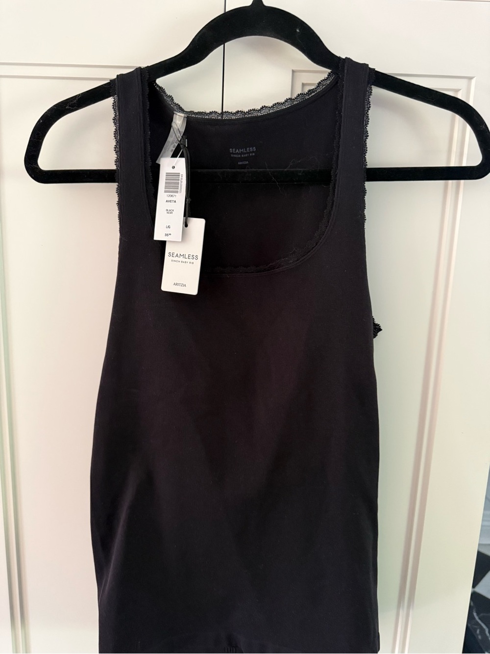 Aritzia Black Seamless Lace-Trim Tank ribbed